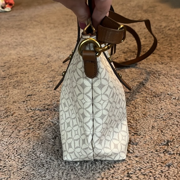 Cream and brown Fossil Crossbody - Picture 2 of 6
